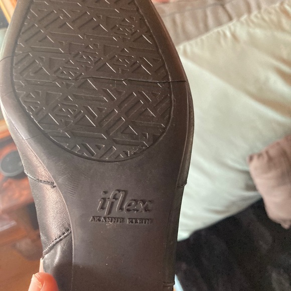 A pair of black boots size 9 - Picture 6 of 6